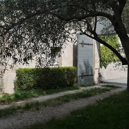 La Maison D'en Face Hébergement de vacances Saint-Affrique-les-Montagnes